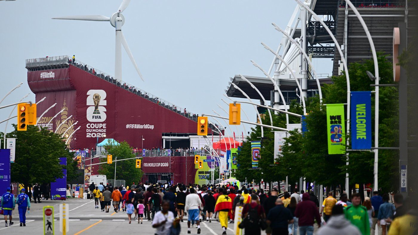 Frustration, confusion as Toronto FIFA Fan Fest fails to show World Cup match