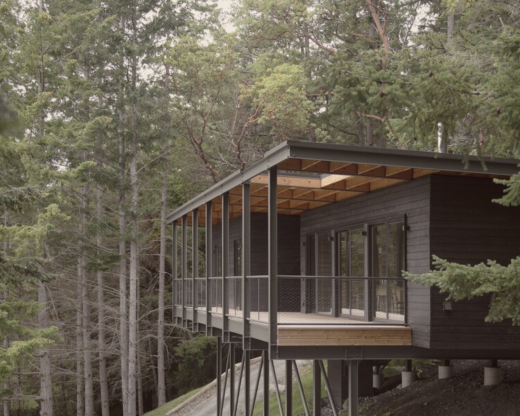 Trestle Cabin / Miller Hull Partnership - Exterior Photography, Wood, Forest, Deck