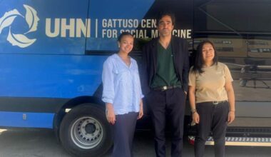Toronto library, UHN offer mobile health clinic to reach most vulnerable - Toronto