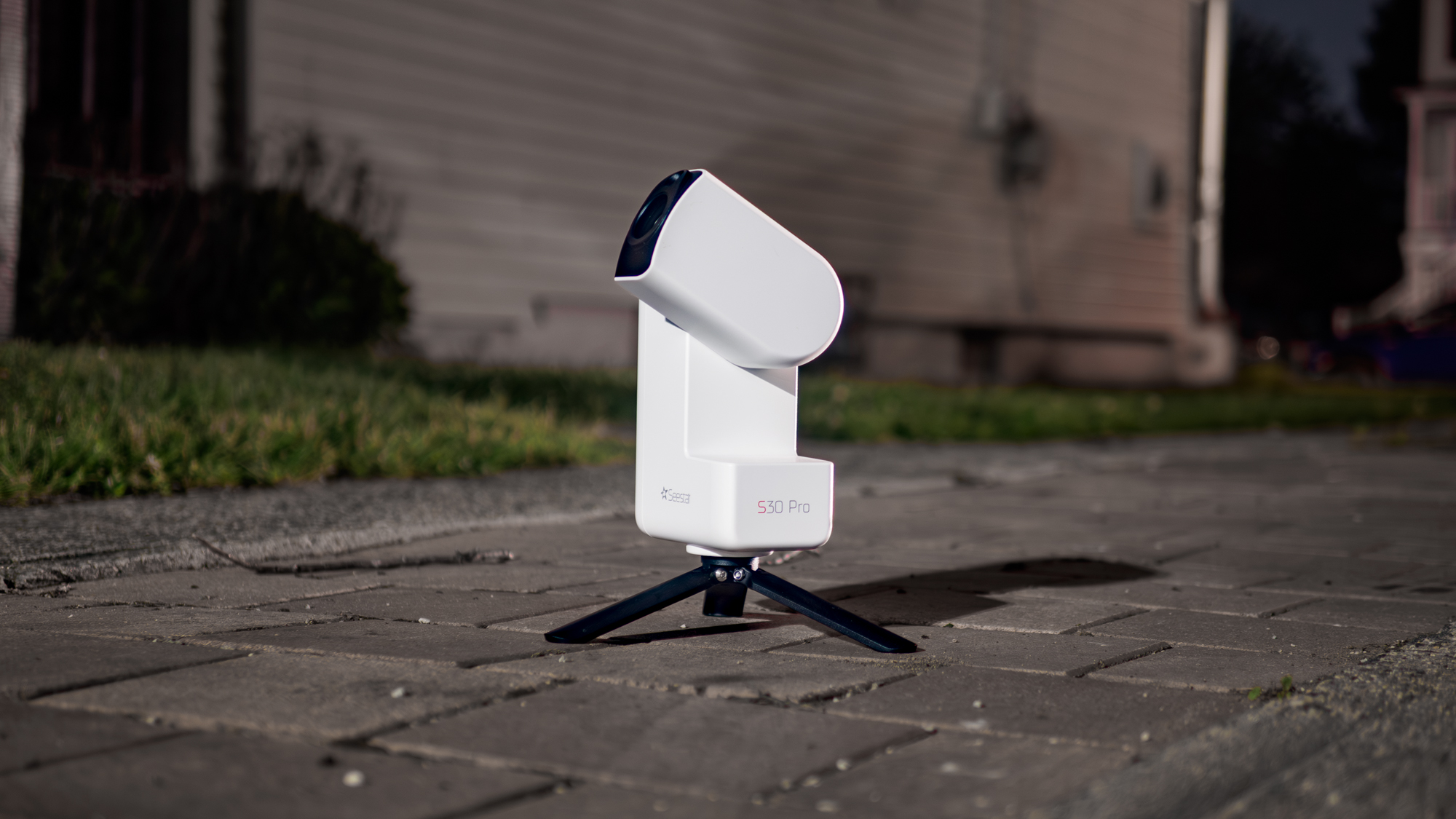 Seestar S30 Pro shooting astrophotography.