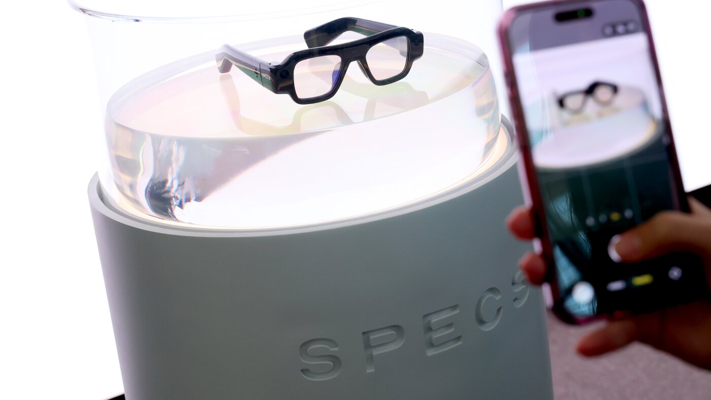 Snap unveils $2,195 AR glasses : NPR