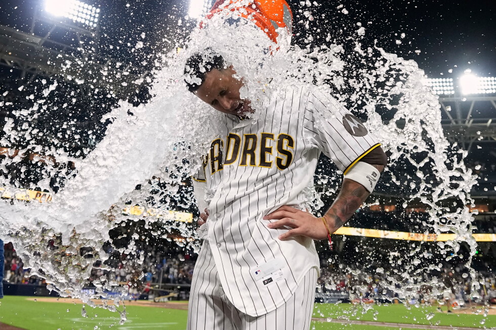 Machado hits a 10th-inning RBI single, lifting Padres past Braves 7-6