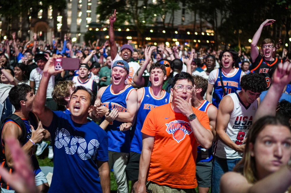 Knicks, World Cup share screen time at New York bars