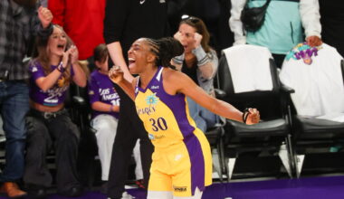 Nneka Ogwumike hits a buzzer-beating 3 as the Sparks beat the Liberty 98-97
