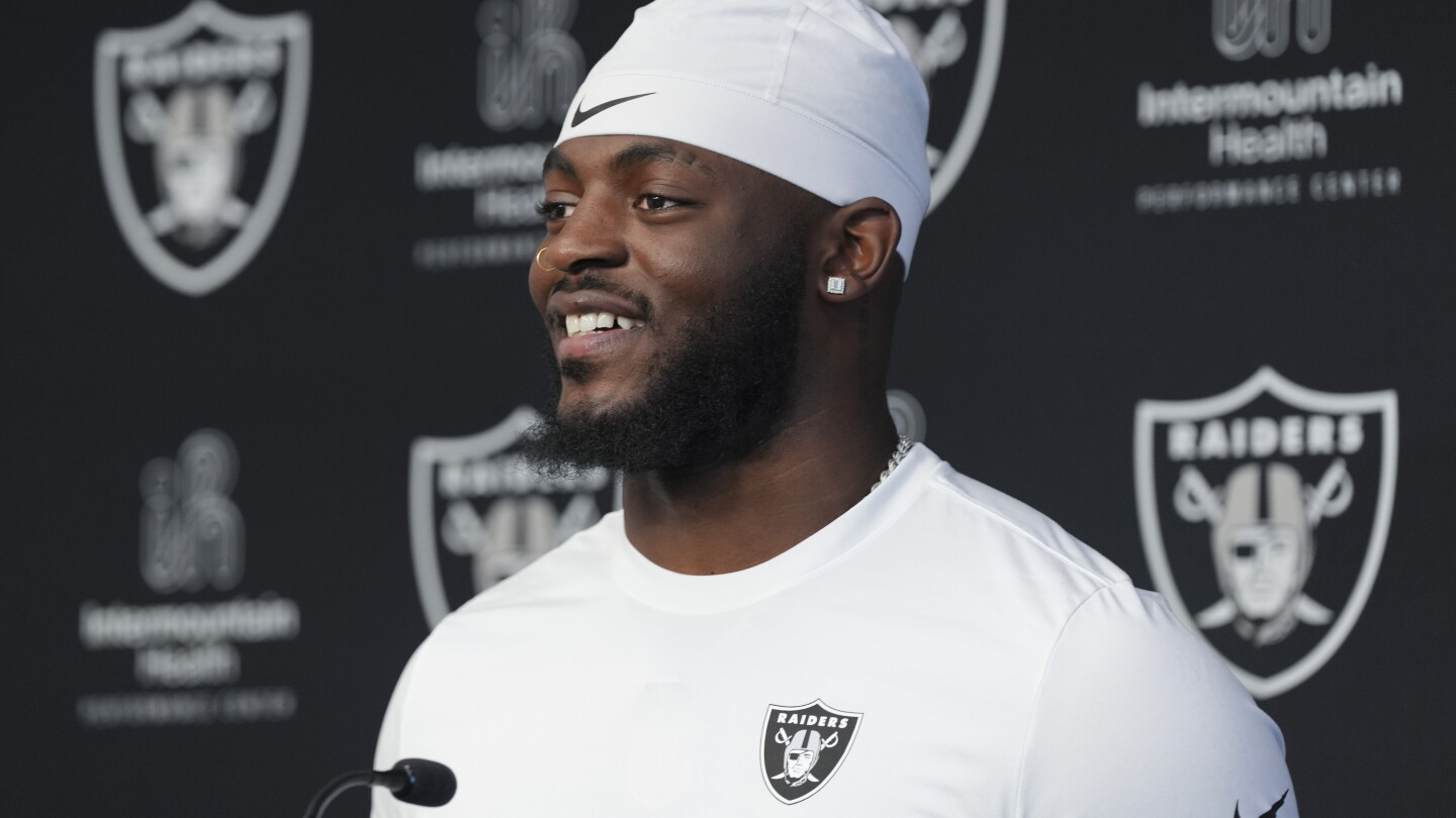 Raiders sign third-round DE Keyron Crawford