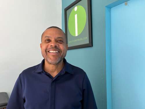 Watch: Small-business owners can learn how to ‘own a machine, not a job’ - The Royal Gazette