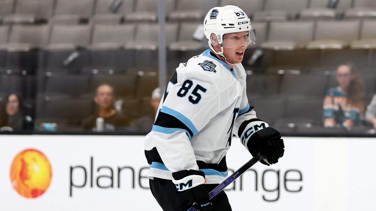 RELEASE: Oilers sign Aku Raty to one-year contract