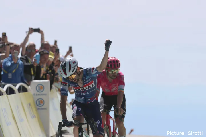 Valentin Paret-Peintre triumphs on Mont Ventoux