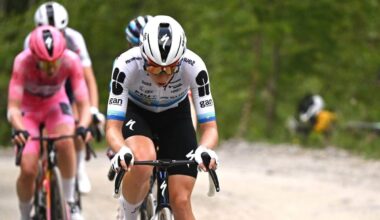 Demi Vollering wins Giro d’Italia queen stage on Colle delle Finestre shortened by avalanche
