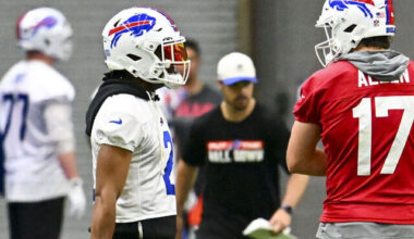 Allen: Moore acquisition 'huge help' to Bills