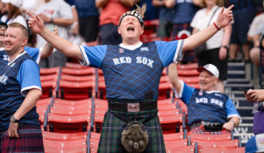 Soccer fans bring unique energy to MLB ballparks during Wor…