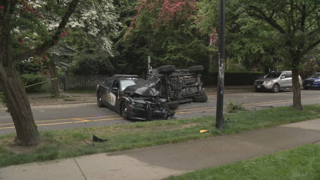 Click to play video: 'Frightening vehicle ramming in Vancouver’s West End'