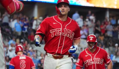 Corey Seager hits a 2-run homer in his Rangers return, snapping an 0-for-29 skid