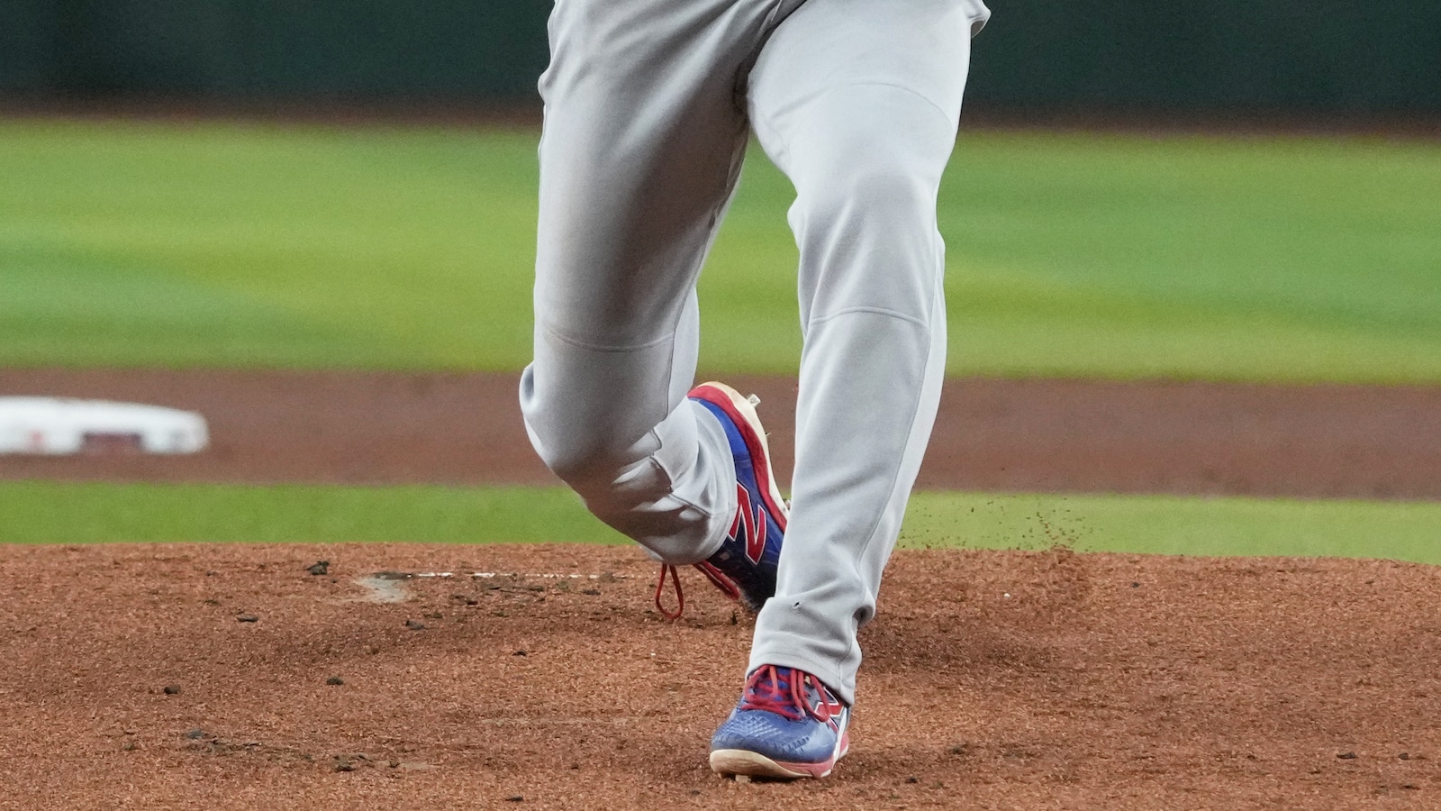 Shohei Ohtani dominates in 6 scoreless innings, Dodgers rout Diamondbacks 7-0