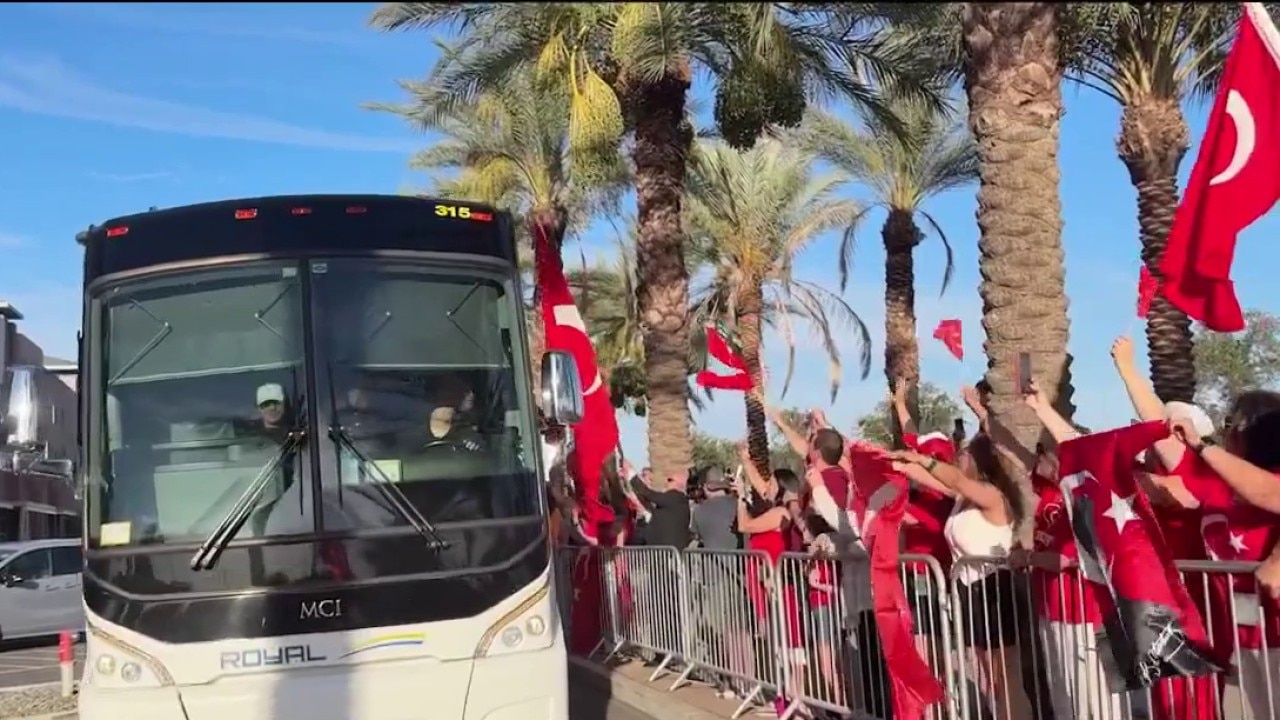 Fans welcome Turkish men's national soccer team to Mesa