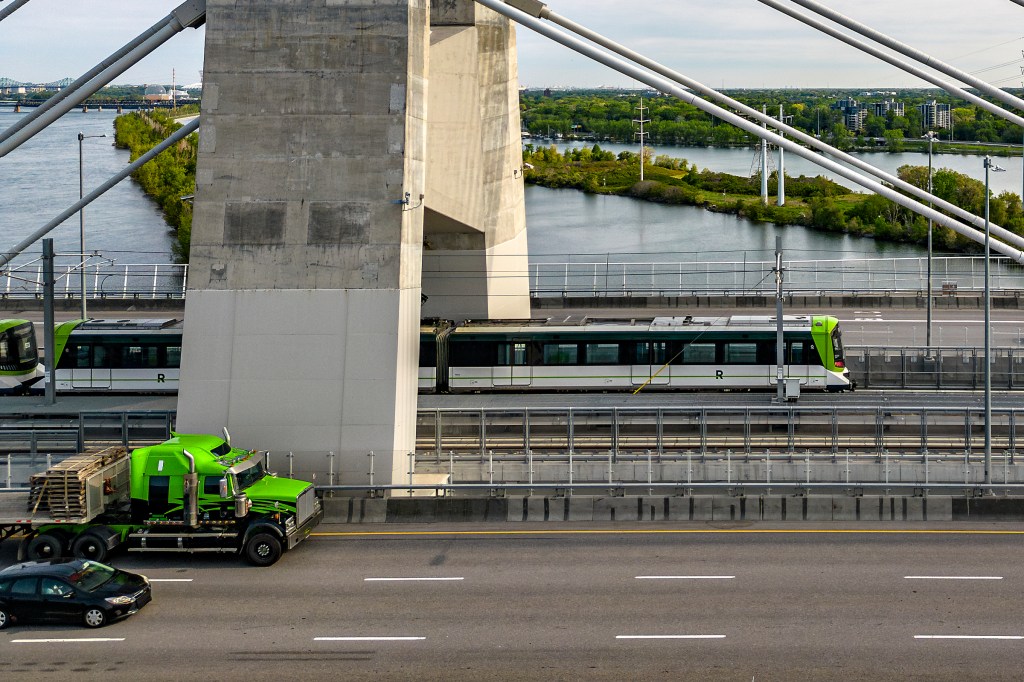 Weekend traffic: Champlain Bridge closed toward Montreal
