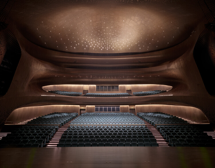 ZHA's Songshan Lake Exhibition and Performance Center Opens in Dongguanm, China - Image 13 of 20