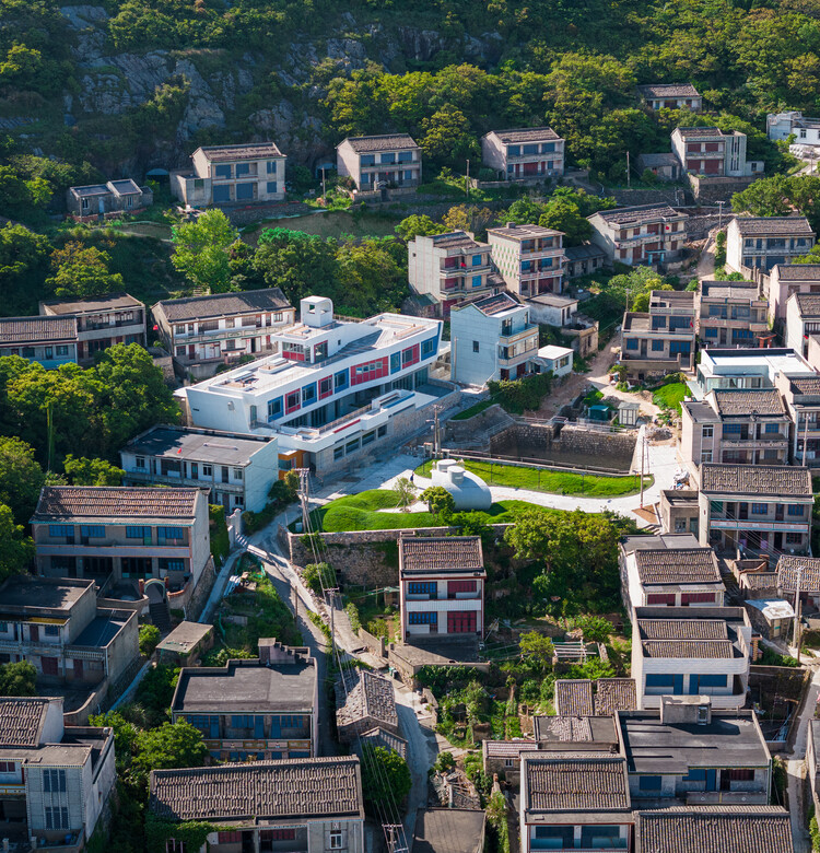 Zhoushan Chaishan Island Elderly Care Home / line+ studio - Exterior Photography, Windows, Cityscape