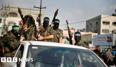 Israeli official says troops won't pull back in Gaza without 'genuine' Hamas disarmament - BBC