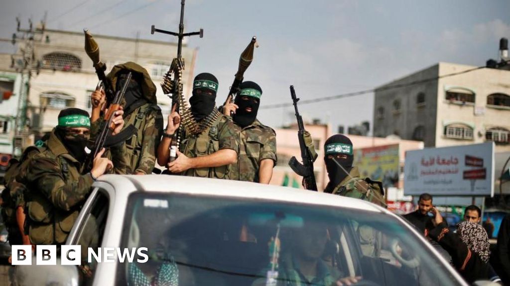 Israeli official says troops won't pull back in Gaza without 'genuine' Hamas disarmament - BBC