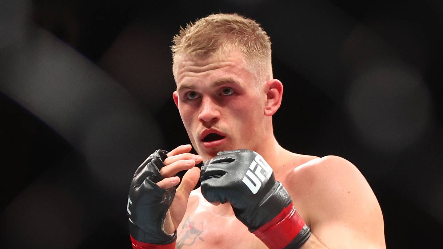 Ian Machado Garry Shares Stunning Prediction for UFC 330 Fight With Islam Makhachev