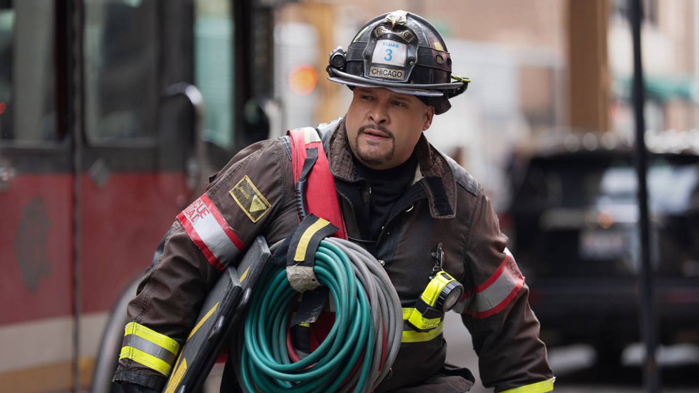 CHICAGO FIRE -- "Firehouse 66" Episode 1416 -- Pictured: Joe Minoso as Cruz