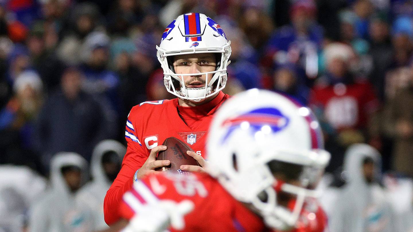 3x Super Bowl Champ Compares Josh Allen to Peyton Manning in Bold Bills' Prediction