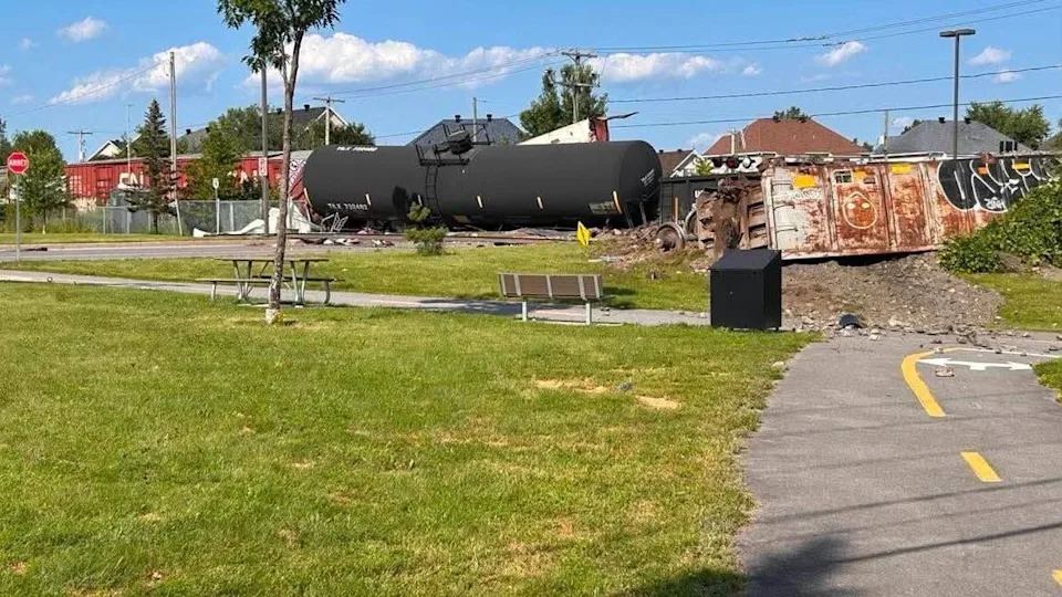 A train derailment in Repentigny, Que. on Sunday caused material damages but no injuries.