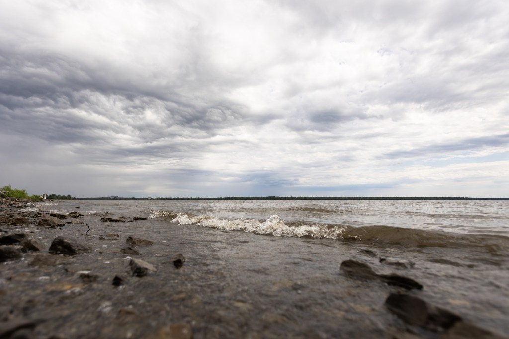 Montreal under severe thunderstorm watch, Laurentians under rainfall warning