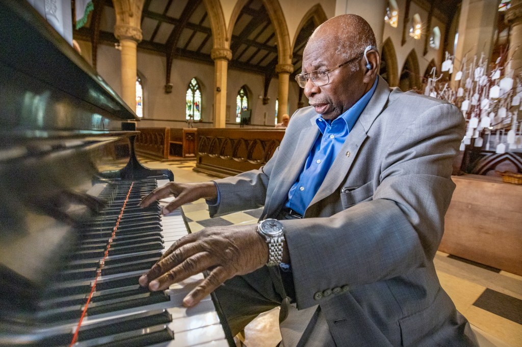 Brownstein: Oliver Jones, jazz pianist nonpareil, was truly one of a kind