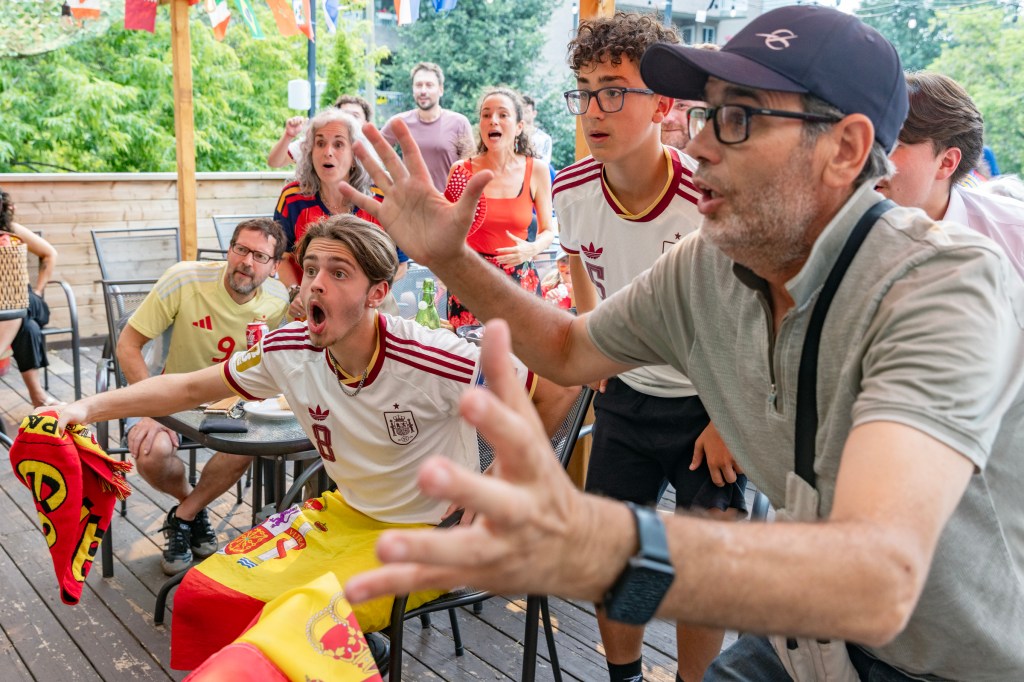 Montreal Spanish fans dance as Spain reaches World Cup final