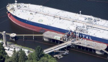 B.C. First Nation challenges dredging plan to accommodate larger tankers in Vancouver