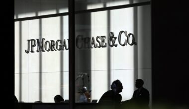 Stocks making the biggest moves premarket: JPM, BAC, IBM, AAPL