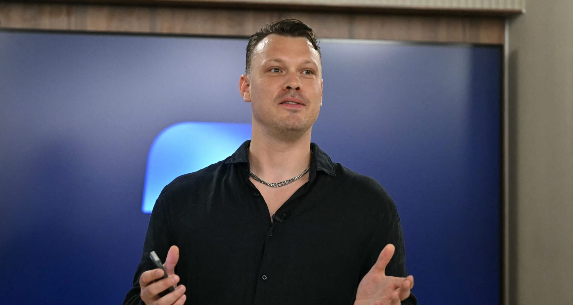 CEO bet on AI video years before ChatGPT—now his startup is worth billions