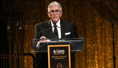 NFL's Jets Post 'The Office' Meme with Mike Francesa After NHL's Jets Reference Giants Picnic Joke