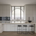 © Charlotte Jane Thomas Residence / Embrace Architects - Interior Photography, Kitchen, Countertop, Glass, Chair