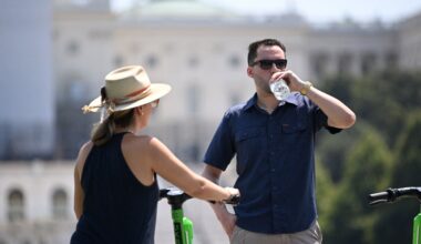 How much water do you really need to stay hydrated? Experts say it depends
