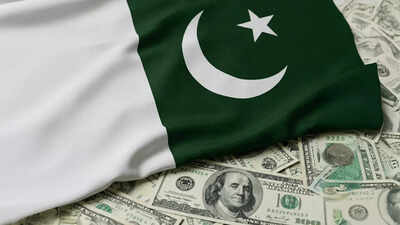Bankrupt Pakistan Begs Trump For $10-Bn Lifeline: New Bailout Hunt After IMF, China & Saudi Arabia