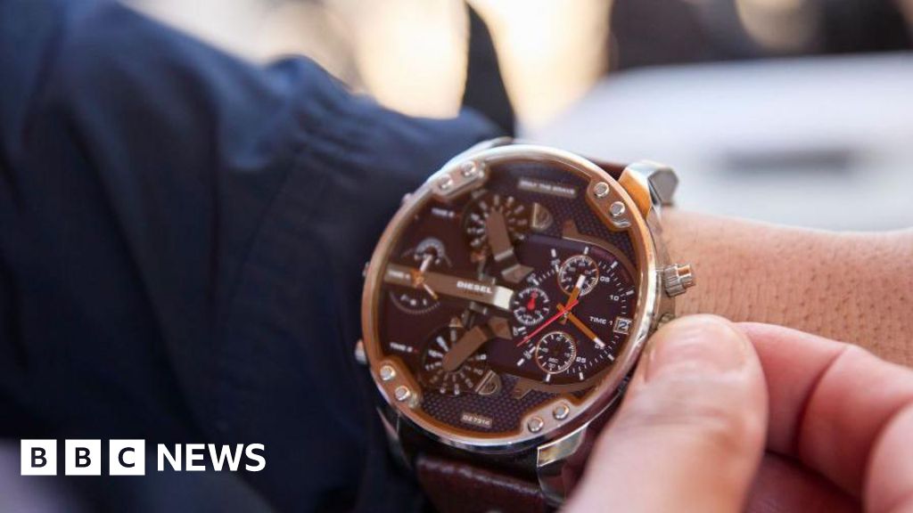 US Congress takes next step to make daylight saving time permanent - BBC