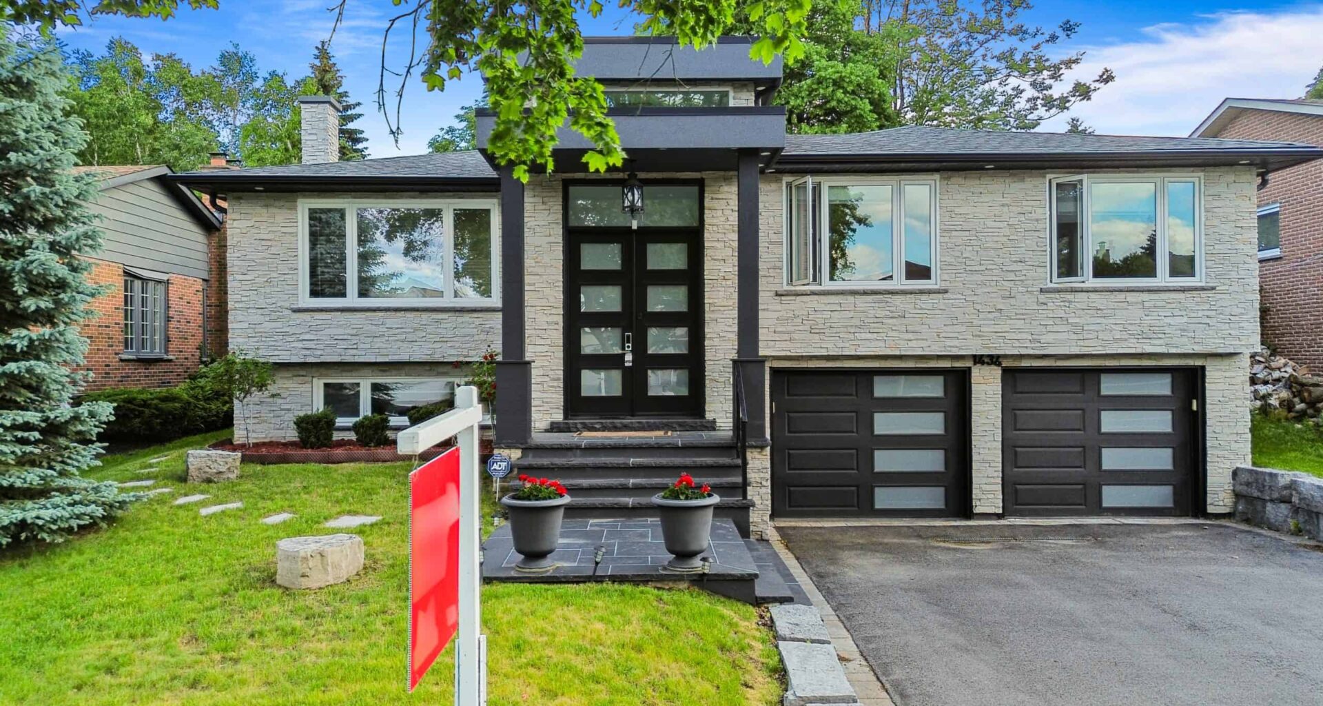1434 petrie way mississauga