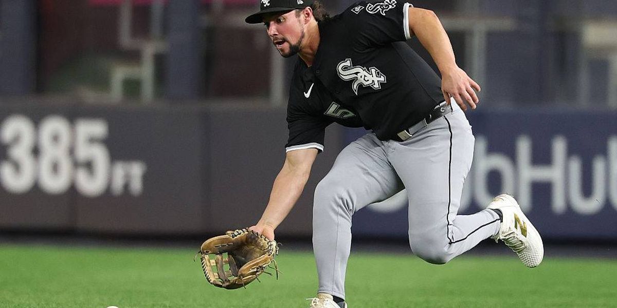 REPORT AAA OF exercises option, leaves Pirates