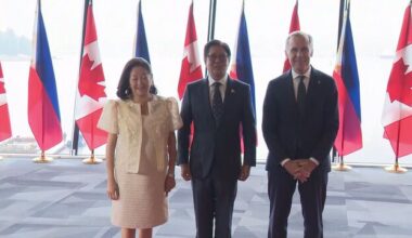Carney meets with Philippines president in Vancouver