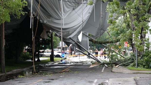 Thousands without power after thunderstorms roll through Quebec
