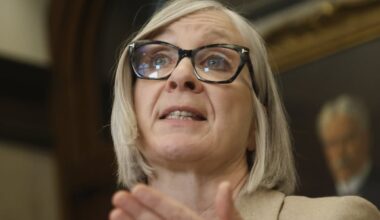 Canada Labour Code: Gov't to consider bargaining changes