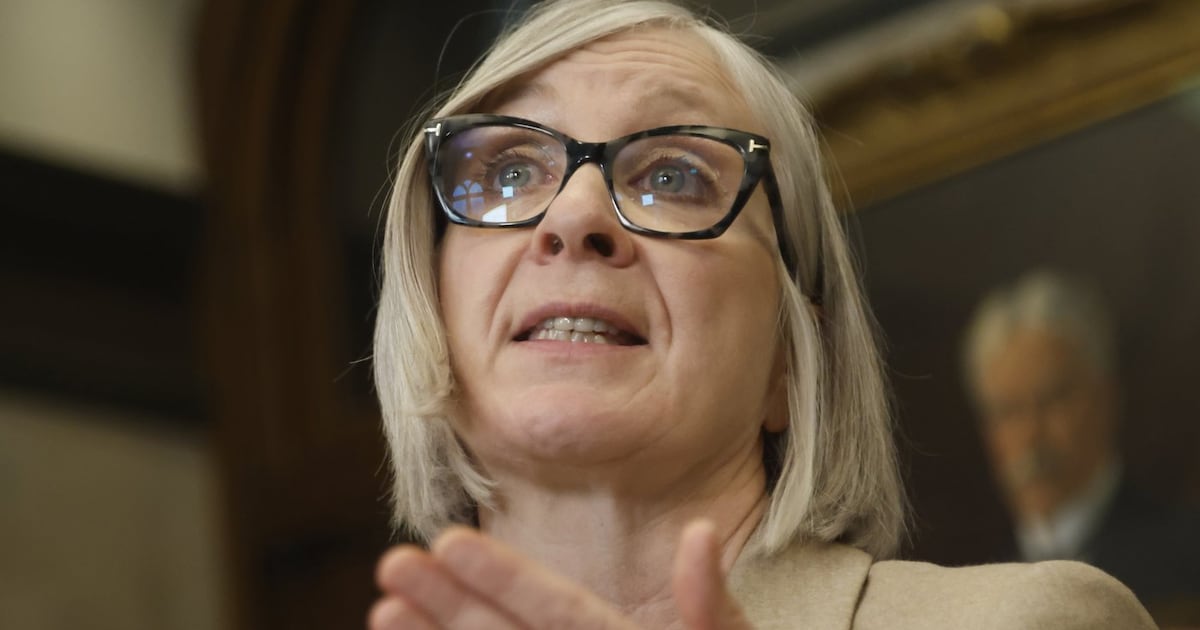 Canada Labour Code: Gov't to consider bargaining changes