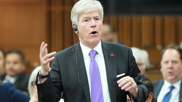 Taxpayers could be on hook for West Coast pipeline, but it's a 'good investment': Energy minister