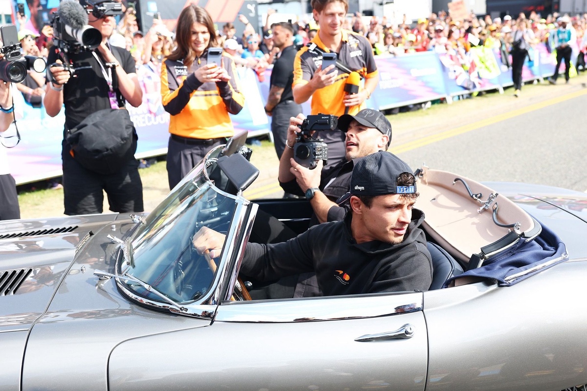 Lando Norris arrives at British GP in stunning classic Jaguar