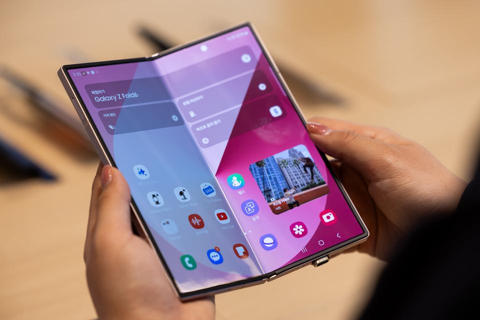 Millions More Galaxy Phones Join Samsung's Free Upgrade List