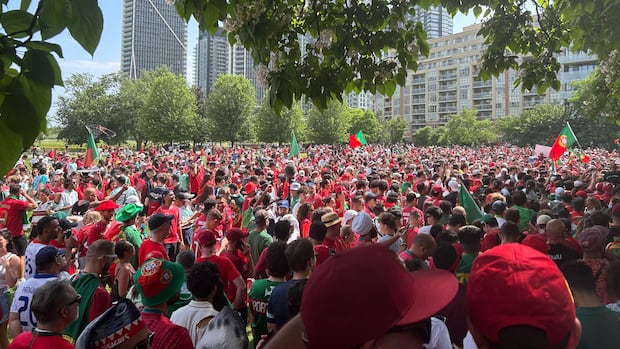 Fans in Toronto love the Portuguese national team and the squad is returning the adoration