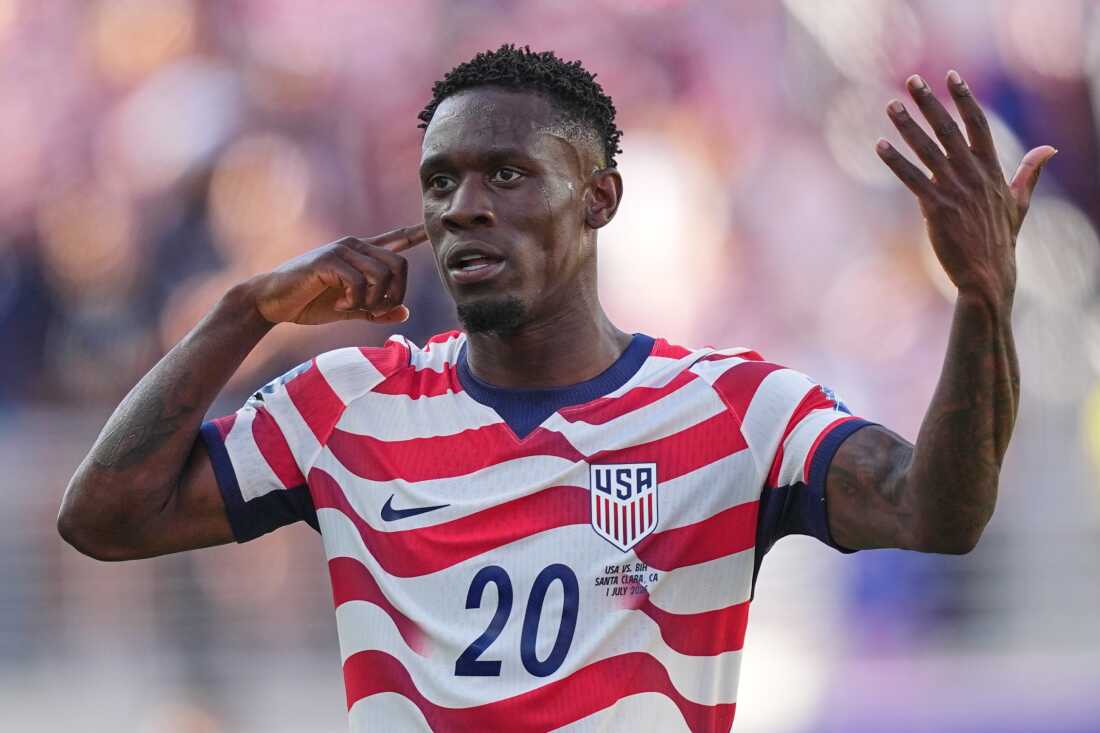 United States' Folarin Balogun (20) reacts after scoring his team's first goal during the World Cup round of 32 soccer match between the United States and Bosnia-Herzegovina in Santa Clara, Calif., near San Francisco, on Wednesday.